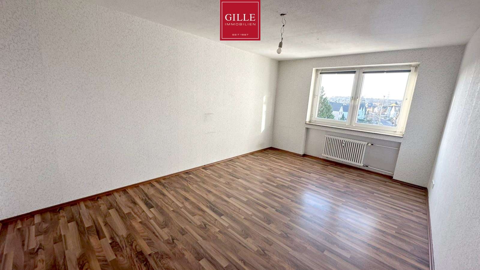 Ansicht 8 von: Neuss-Reuschenberg: Helle u. gepflegte 2-Zimmerwhg. mit Balkon, Wannenbad & Aufzug